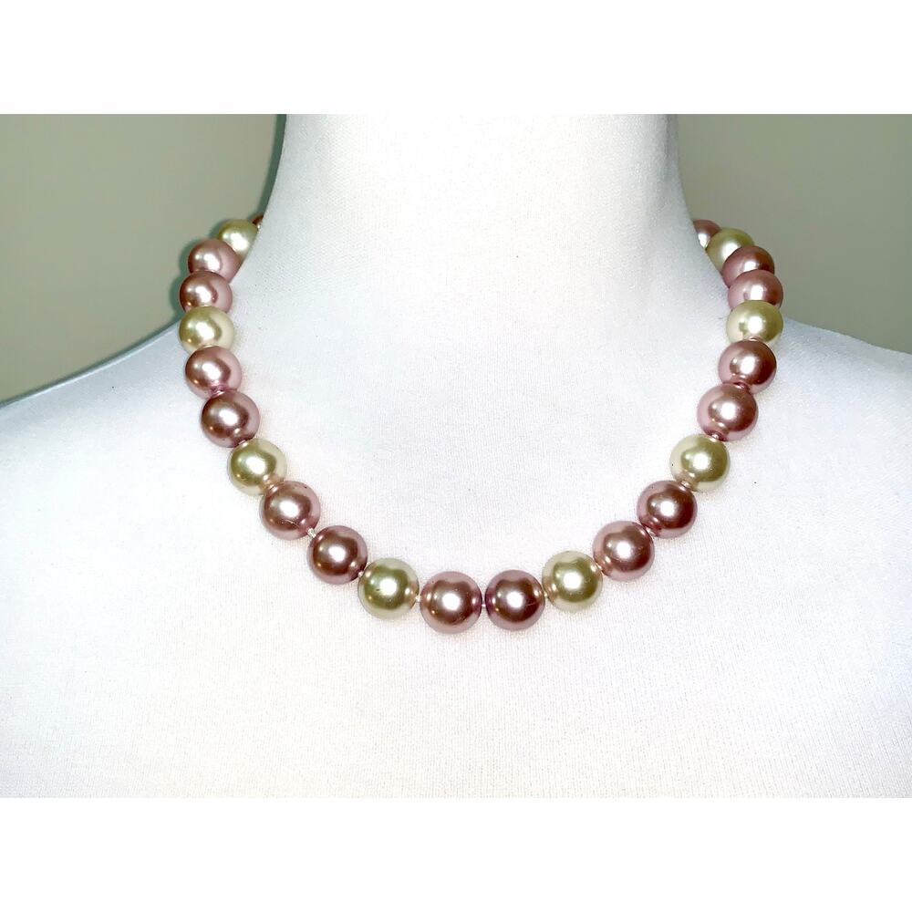 Vintage Kissaka Pink Cream Faux Pearl Statement Necklace - Picture 2 of 9